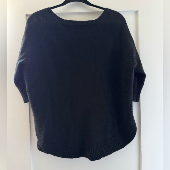 Express | Round Split Hem Sweater - Picture 3 of 9